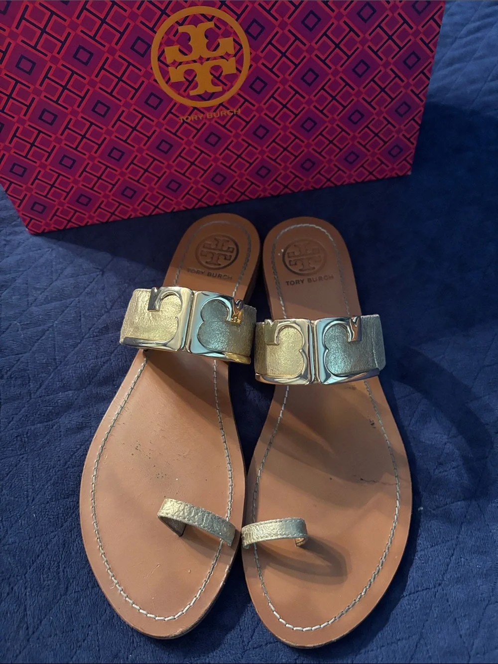 Tory Burch Metallic Metal Gold Logo Toe-Loop Slide Sandals Sz 10.5